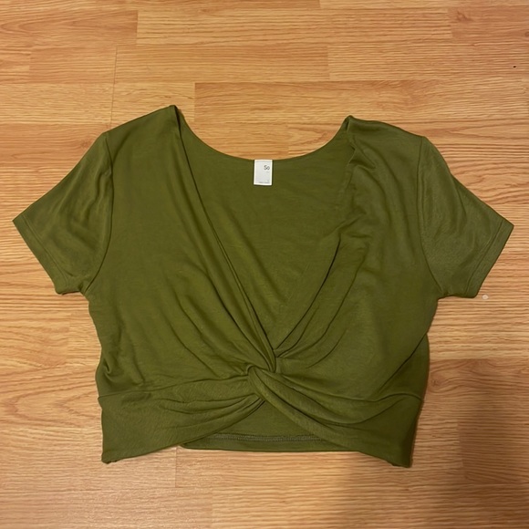 SO brand cropped green blouse - Picture 1 of 2